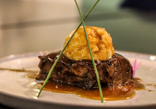 Brownie de rabo de toro restaurante la rita