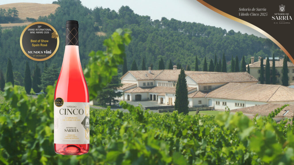 Señorío de Sarría Viñedo Cinco 2025, rosado de Garnacha de viñas viejas de Navarra, premiado en MUNDUS VINI